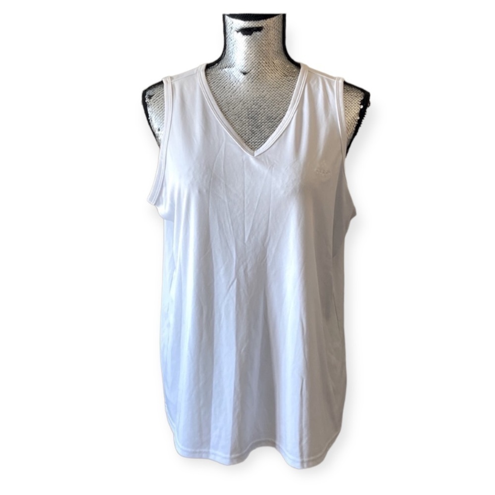 𝅺⭐️2 FOR $20⭐️ Adidas active cool dry tank top. White tank Size XLarge